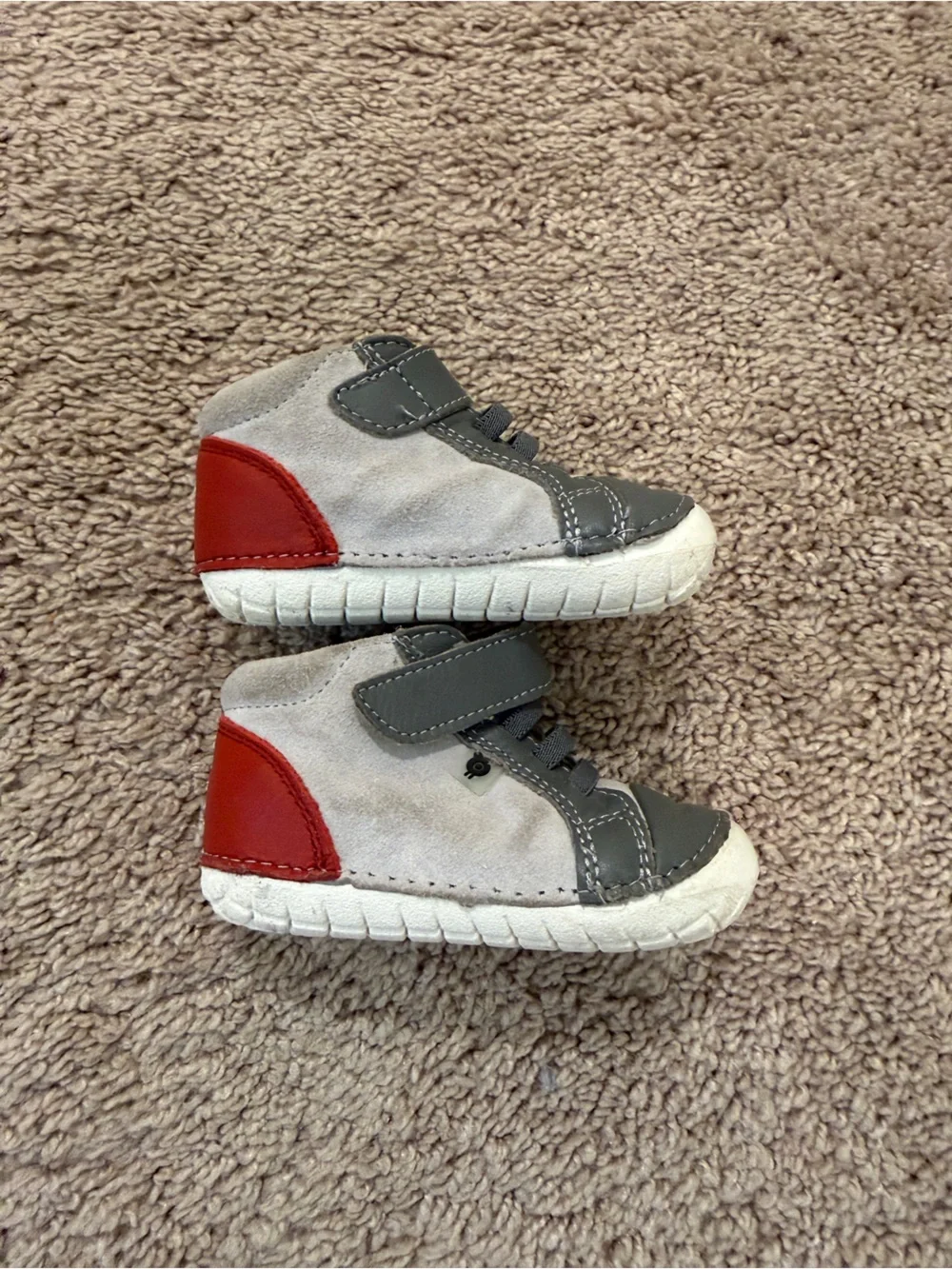 Old Soles high pave Gray Suede Baby Sneakers Red Heel baby walker shoes size 3